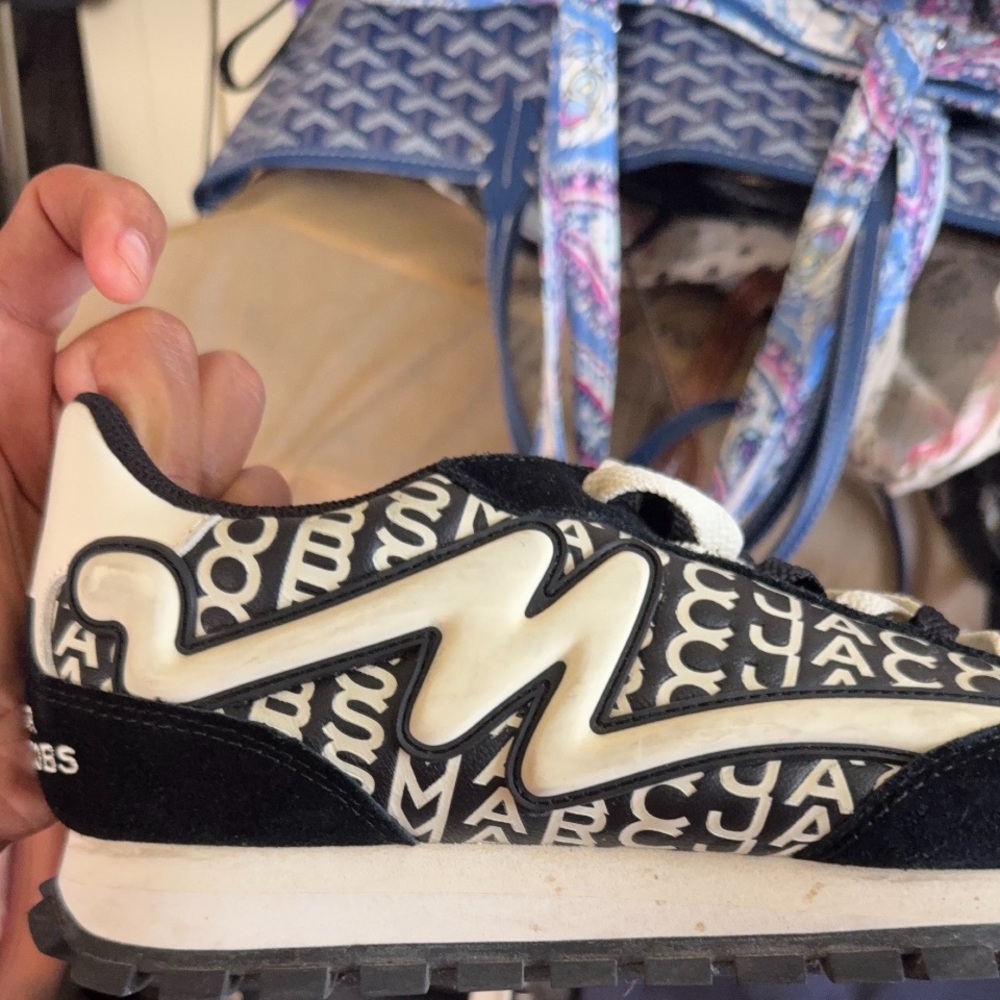 Men’s Marc Jacob jogger 43 Black and White Sneakers
